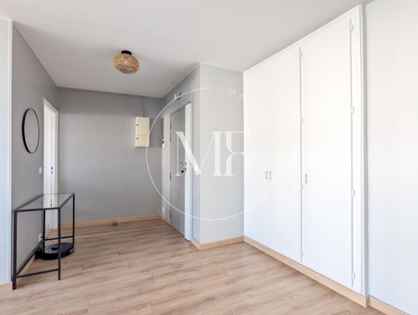 Appartement
         4 pièces
        - 87 m² Exclusivité 449 000 € *