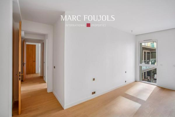 Paris VIII Faubourg Saint Honoré : appartement neuf de 125 m² avec sa terrasse