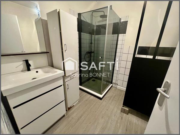 Maison rénovée, possibilité de logements locatif, profession libérale...