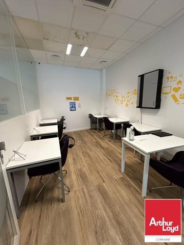 BUREAUX à LOUER de 279 m²