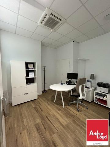 BUREAUX à LOUER de 279 m²