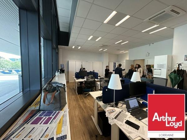 BUREAUX à LOUER de 279 m²