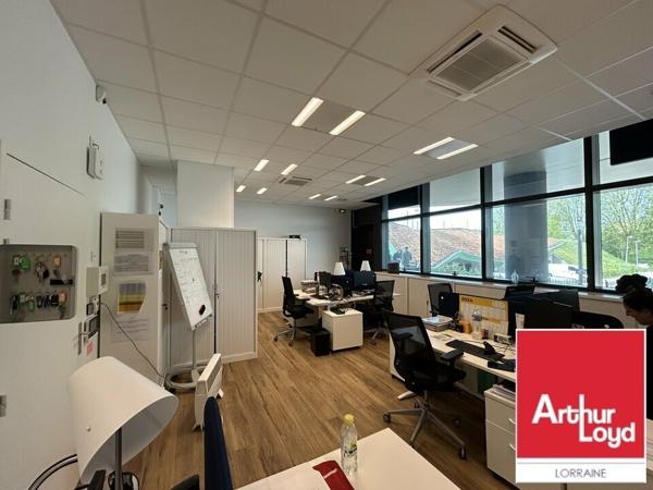 BUREAUX à LOUER de 279 m²