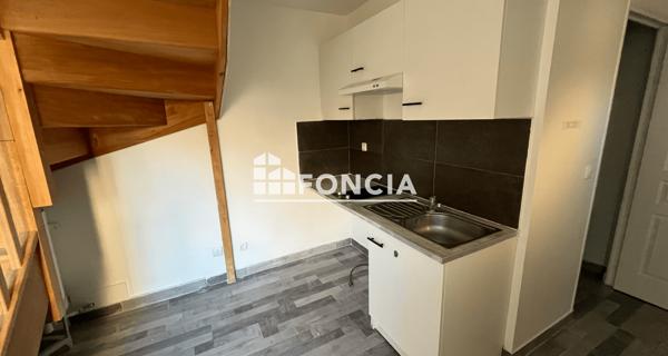 Location Appartement 3 pièces 41.25 m² - Corbeil-essonnes 91100