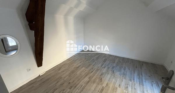 Location Appartement 3 pièces 41.25 m² - Corbeil-essonnes 91100