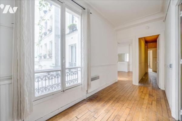 Exclusivité - PARIS XVIIIème - Rue des Martyrs