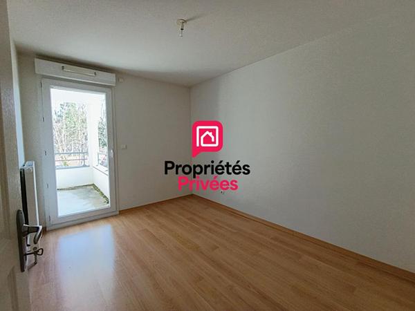 BESANCON Quartier Montrapon - Appartement T 3 de 77 m2 environ, fonctionnel avec terrasse, cave et place stationnement couverte