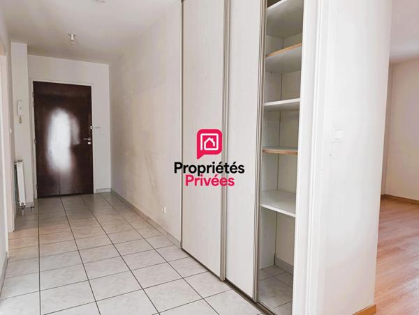 BESANCON Quartier Montrapon - Appartement T 3 de 77 m2 environ, fonctionnel avec terrasse, cave et place stationnement couverte