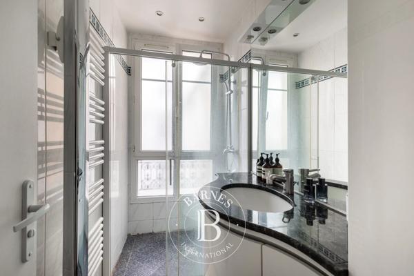 Paris 17ème, Appartement 1 Chambre -  54 m² à vendre