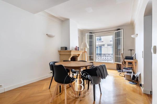 Paris 17ème, Appartement 1 Chambre -  54 m² à vendre