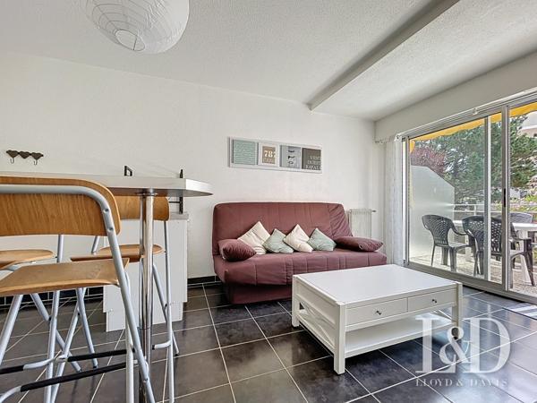 VAUX SUR MER PLAGE DE NAUZAN : Studio 24 m² avec terrasse et parking