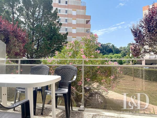 VAUX SUR MER PLAGE DE NAUZAN : Studio 24 m² avec terrasse et parking