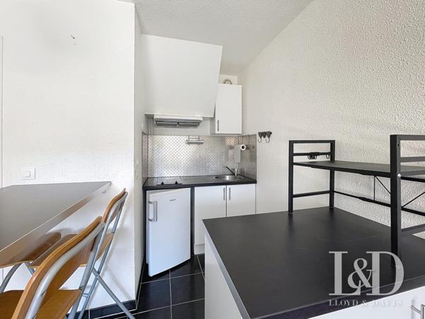 VAUX SUR MER PLAGE DE NAUZAN : Studio 24 m² avec terrasse et parking