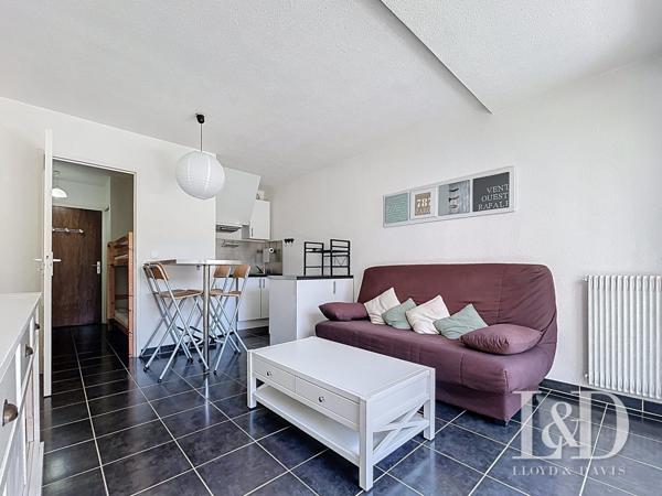 VAUX SUR MER PLAGE DE NAUZAN : Studio 24 m² avec terrasse et parking