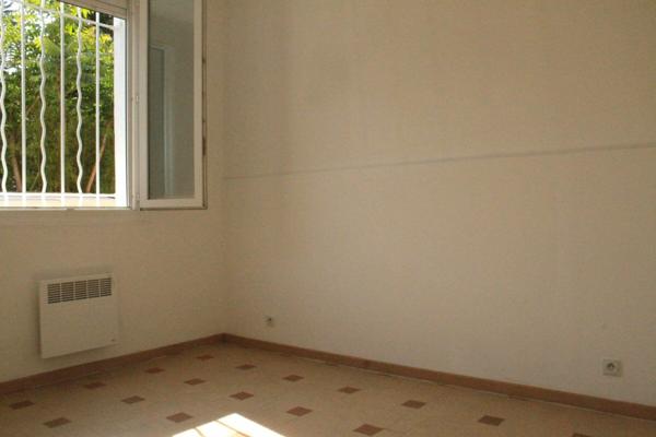 Appartement à vendre    3 pièces • 48,08 m2 Toulon