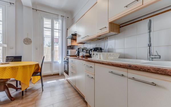 Appartement à vendre    2 pièces • 56 m2 Nice