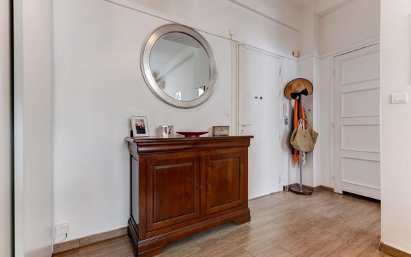 Appartement à vendre    2 pièces • 56 m2 Nice