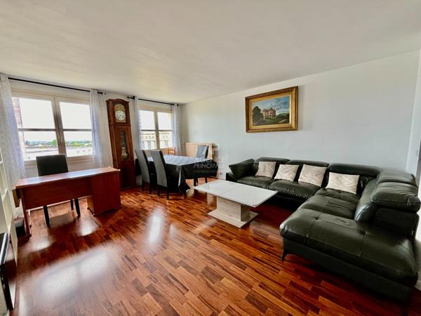 Appartement Cergy 4 pièce(s) 91.10 m2 €235 000 ** - Référence 2036