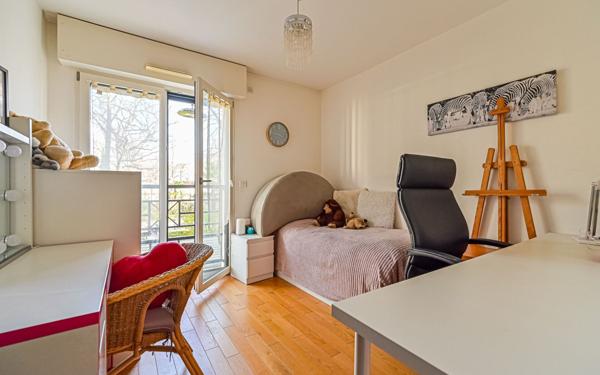 Appartement à vendre    3 pièces • 72 m2 Levallois-Perret