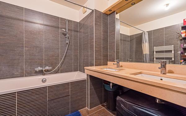 Appartement à vendre    3 pièces • 72 m2 Levallois-Perret