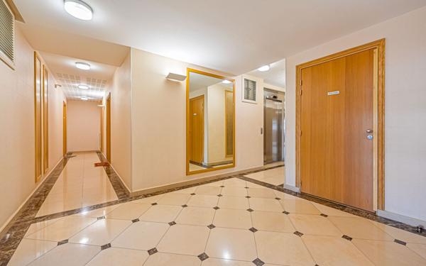 Appartement à vendre    3 pièces • 72 m2 Levallois-Perret