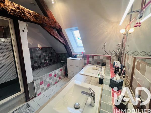 Maison à vendre 6 pièces 143 m² La Ménitré