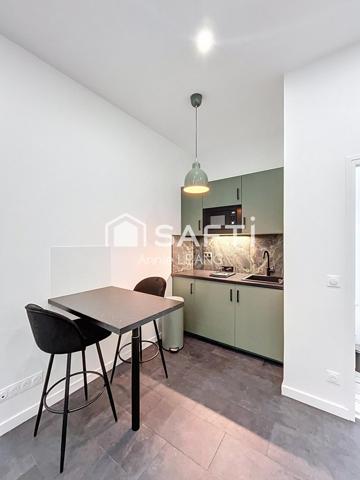 Adresse confidentielle et double accès au cœur des Grands Boulevards – 36 m² au calme sur cour, Paris 9e.