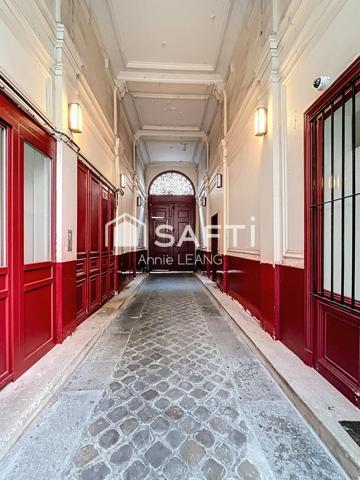 Adresse confidentielle et double accès au cœur des Grands Boulevards – 36 m² au calme sur cour, Paris 9e.