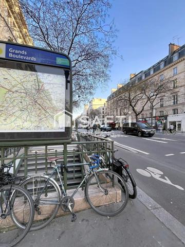 Adresse confidentielle et double accès au cœur des Grands Boulevards – 36 m² au calme sur cour, Paris 9e.