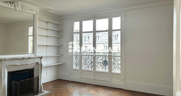 Location Appartement 5 pièces 95.42 m² - Paris 75011