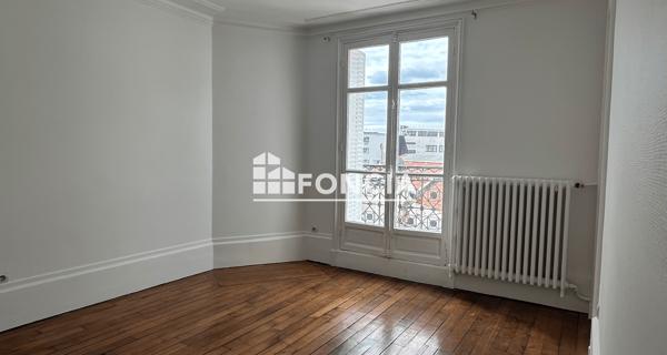 Location Appartement 5 pièces 95.42 m² - Paris 75011