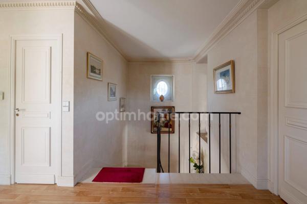 A VENDRE BELLE PROPRIETE 8 PIECES à RENNES