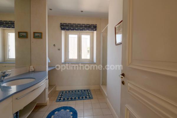 A VENDRE BELLE PROPRIETE 8 PIECES à RENNES