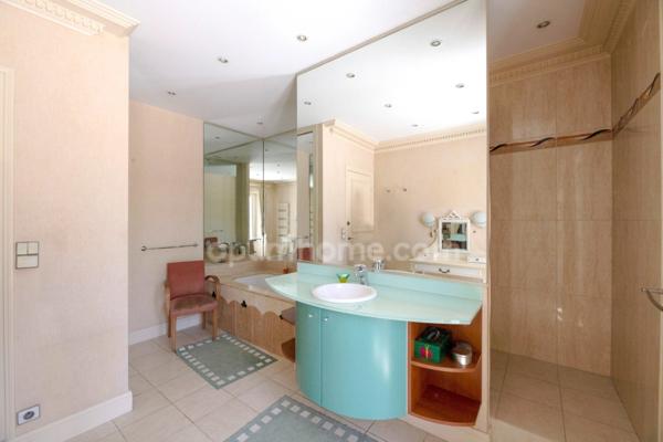 A VENDRE BELLE PROPRIETE 8 PIECES à RENNES