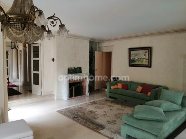 A VENDRE BELLE PROPRIETE 8 PIECES à RENNES