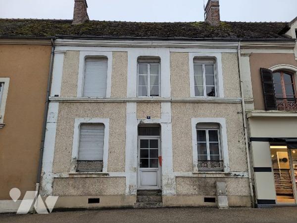 MAISON VILLAGE TROIS CHAMBRES JARDIN