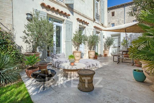 MAISON DE CHARME QUARTIER PRISÉ D'AVIGNON CENTRE VILLE