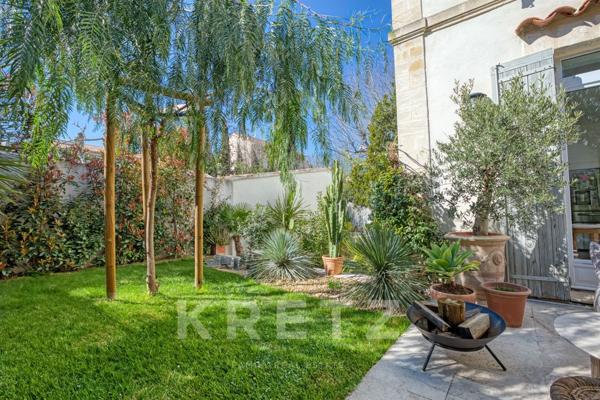 MAISON DE CHARME QUARTIER PRISÉ D'AVIGNON CENTRE VILLE