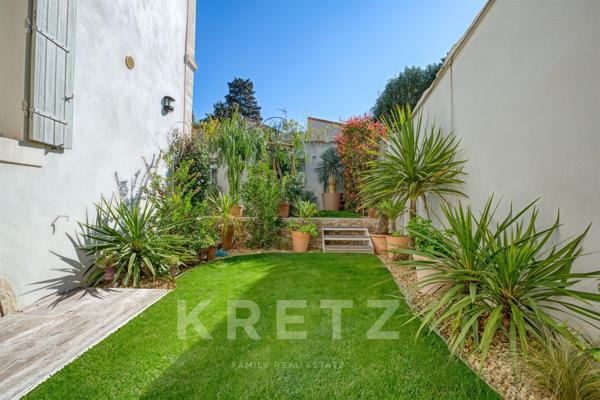 MAISON DE CHARME QUARTIER PRISÉ D'AVIGNON CENTRE VILLE