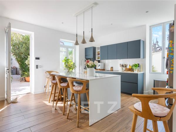 MAISON DE CHARME QUARTIER PRISÉ D'AVIGNON CENTRE VILLE