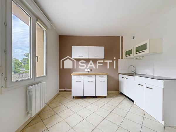 Appartement 2 pièces lumineux avec belle pièce de vie