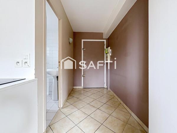 Appartement 2 pièces lumineux avec belle pièce de vie