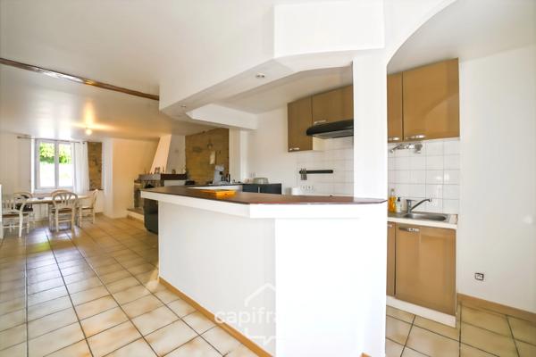 Maison de 190m² avec 2 logements indépendants - 4 chambres - terrain 1 220m² - vue Revermont