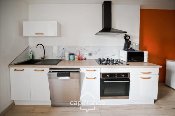 Maison de 190m² avec 2 logements indépendants - 4 chambres - terrain 1 220m² - vue Revermont