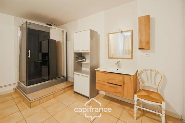 Maison de 190m² avec 2 logements indépendants - 4 chambres - terrain 1 220m² - vue Revermont