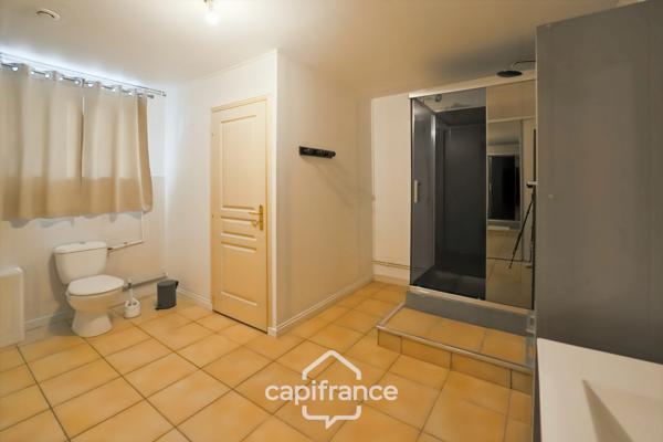 Maison de 190m² avec 2 logements indépendants - 4 chambres - terrain 1 220m² - vue Revermont