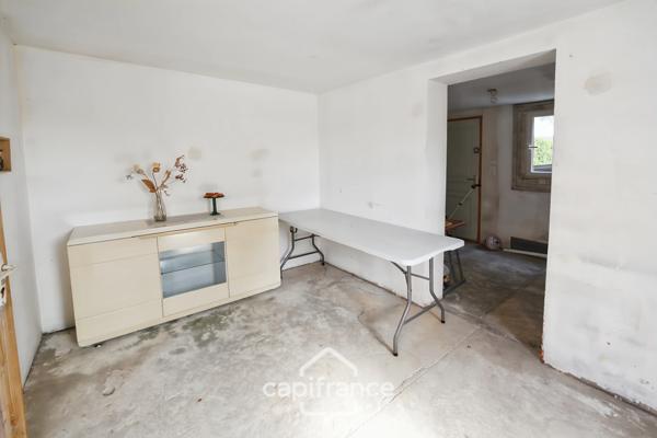 Maison de 190m² avec 2 logements indépendants - 4 chambres - terrain 1 220m² - vue Revermont