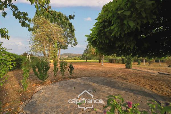 Maison de 190m² avec 2 logements indépendants - 4 chambres - terrain 1 220m² - vue Revermont