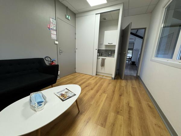 SAINT AVERTIN BUREAUX A VENDRE 234 M² PARKINGS PARFAIT ETAT