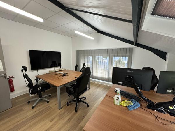 SAINT AVERTIN BUREAUX A VENDRE 234 M² PARKINGS PARFAIT ETAT